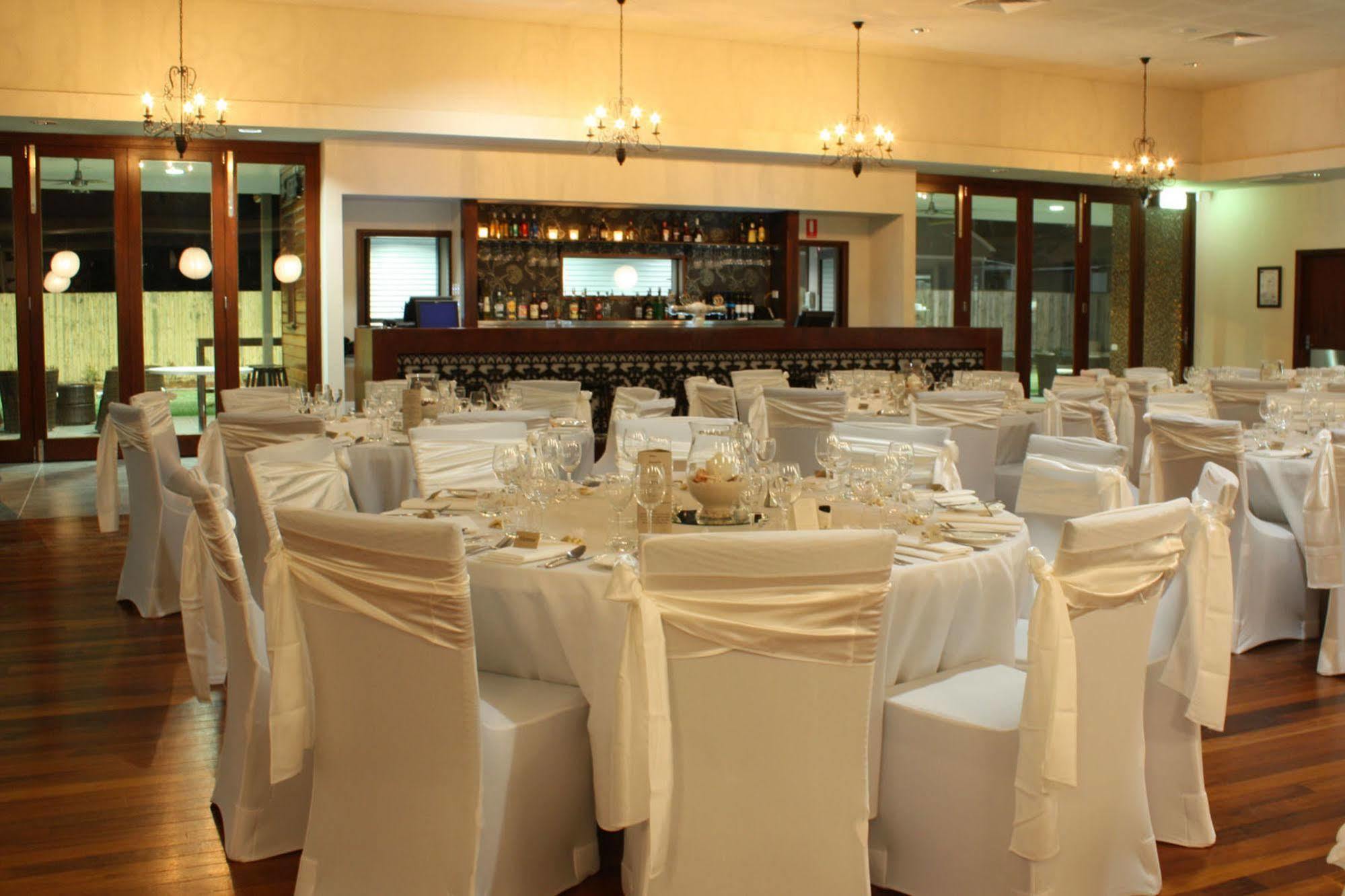 Merinda Village Hotel Bowen Exterior foto
